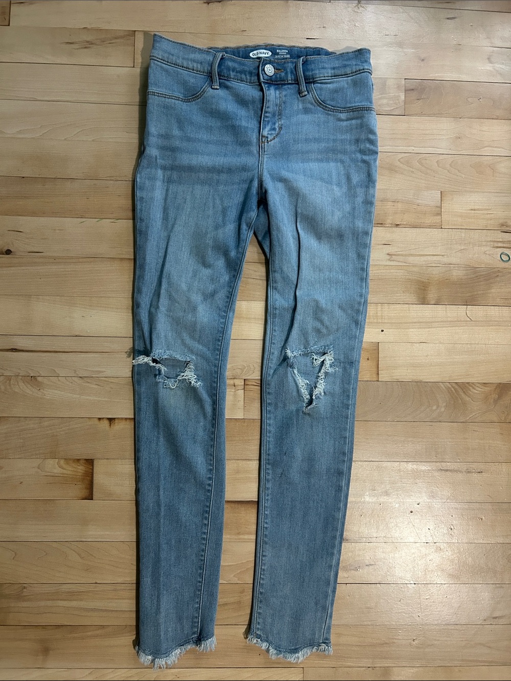 Old Navy Light Blue Distressed Skinny Jeans